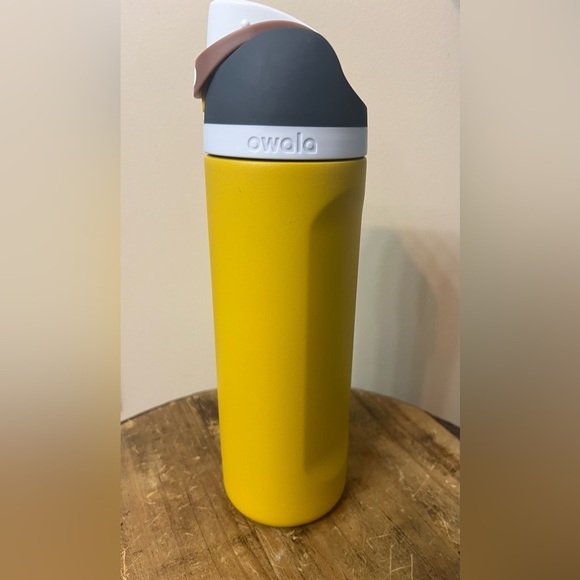 McKesson Yellow Owala 24 oz Water Bottle. New! - Picture 4 of 5